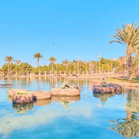 Apartment Calle Dinamarca 3 , Beautiful One Bedroom Appartment, Recently Renovated, 1 Min From Locos *