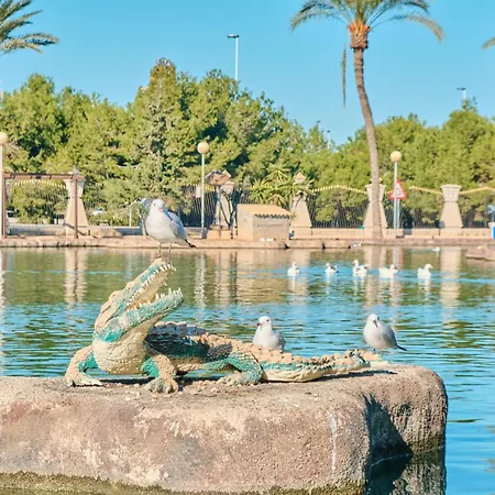 Calle Dinamarca 3 , Beautiful One Bedroom Appartment, Recently Renovated, 1 Min From Locos