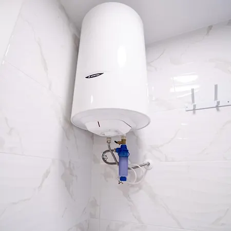 Calle Dinamarca 3 , Beautiful One Bedroom Appartment, Recently Renovated, 1 Min From Locos Appartement