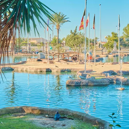 Calle Dinamarca 3 , Beautiful One Bedroom Appartment, Recently Renovated, 1 Min From Locos *