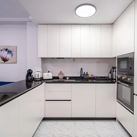 Appartamento Calle Dinamarca 3 , Beautiful One Bedroom Appartment, Recently Renovated, 1 Min From Locos