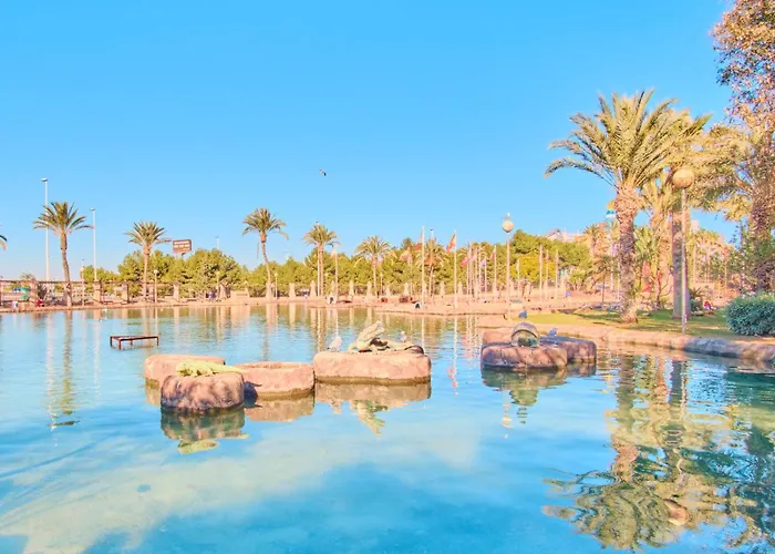 Apartment Calle Dinamarca 3 , Beautiful One Bedroom Appartment, Recently Renovated, 1 Min From Locos *