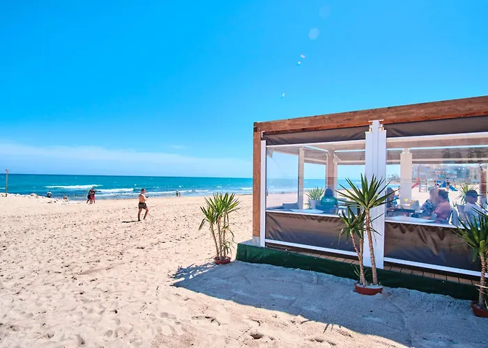 Apartment Calle Dinamarca 3 , Beautiful One Bedroom Appartment, Recently Renovated, 1 Min From Locos *