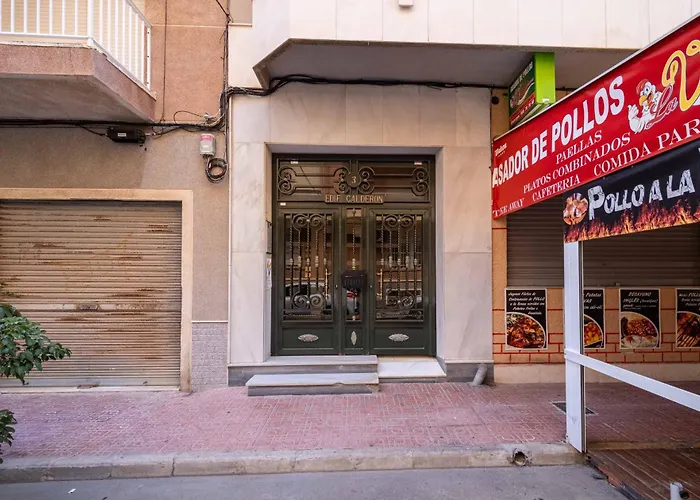 Apartment Calle Dinamarca 3 , Beautiful One Bedroom Appartment, Recently Renovated, 1 Min From Locos Torrevieja