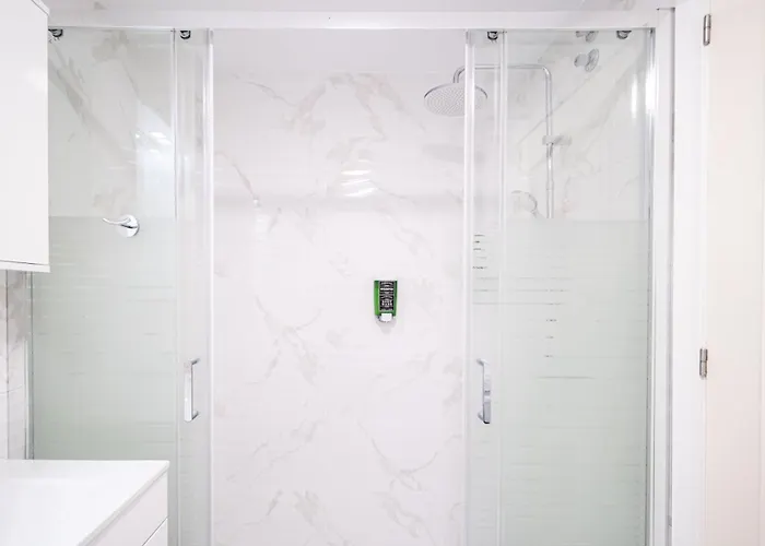 Apartment Calle Dinamarca 3 , Beautiful One Bedroom Appartment, Recently Renovated, 1 Min From Locos