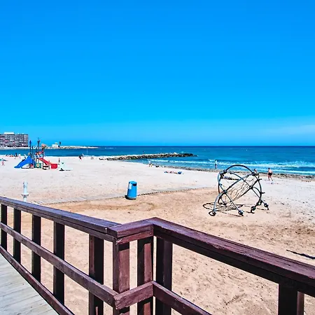 Apartment Calle Dinamarca 3 , Beautiful One Bedroom Appartment, Recently Renovated, 1 Min From Locos Torrevieja