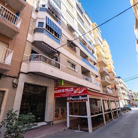 Calle Dinamarca 3 , Beautiful One Bedroom Appartment, Recently Renovated, 1 Min From Locos Apartment