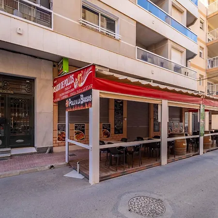 Apartment Calle Dinamarca 3 , Beautiful One Bedroom Appartment, Recently Renovated, 1 Min From Locos